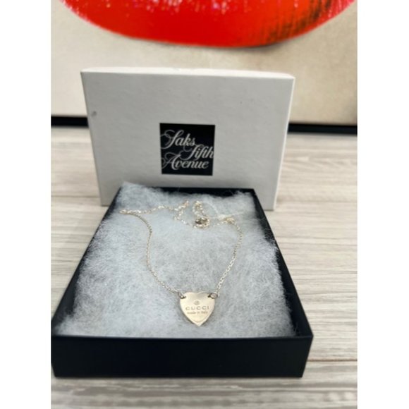 Gucci Silver Engraved Heart Trademark Necklace - Picture 4 of 9